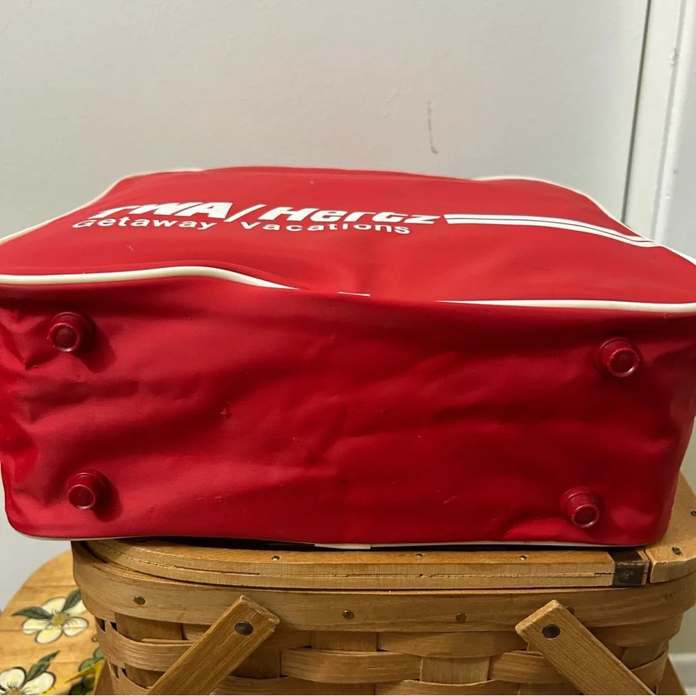 Vintage/Retro TWA/ Hertz Getaway Vacation Bag